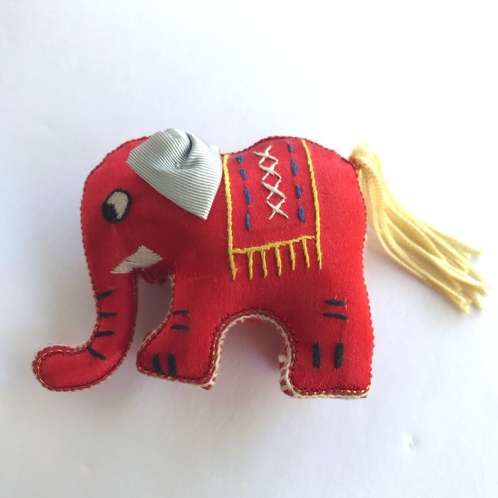 *SOLD* Vintage Asian silk stuffed animal figurines - Picture 5 of 8